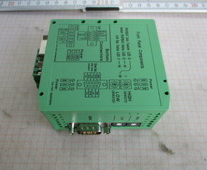 Модуль
CAN-CBM-DP
CANbloc-Mini Hutschienen-Modul
als Profibus-DP-Slave / CAN-Gateway
CPU 68331, 25 MHz, 1 MB SRAM,
1 MB Flash, 1x CAN-Controller SJA1000
- CAN-Physical Layer gemäß ISO-11898 mit
galvanischer Trennung bis 1 MBit/s,
- DP-Physical Layer: RS-485,
galvanisch getrennt
- Handbuch und GSD-Datei auf CD-ROM esd electronics